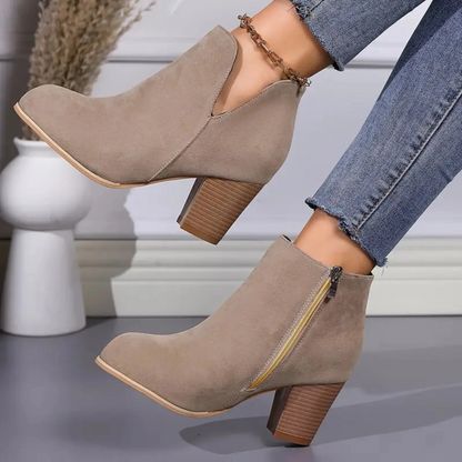 Ankle Boots with Block Heel, V-Snit and Side Zip - Women's Ankle Boots