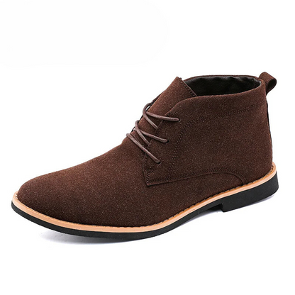 Fashionable suede chukka boots for men, light ankle boots