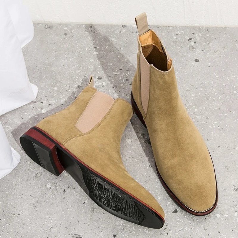 High-quality suede Chelsea boots for men with rubber soles