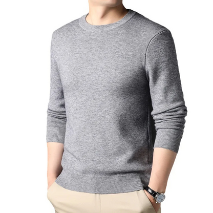 Classic round neck men's sweater with soft fabric for comfort