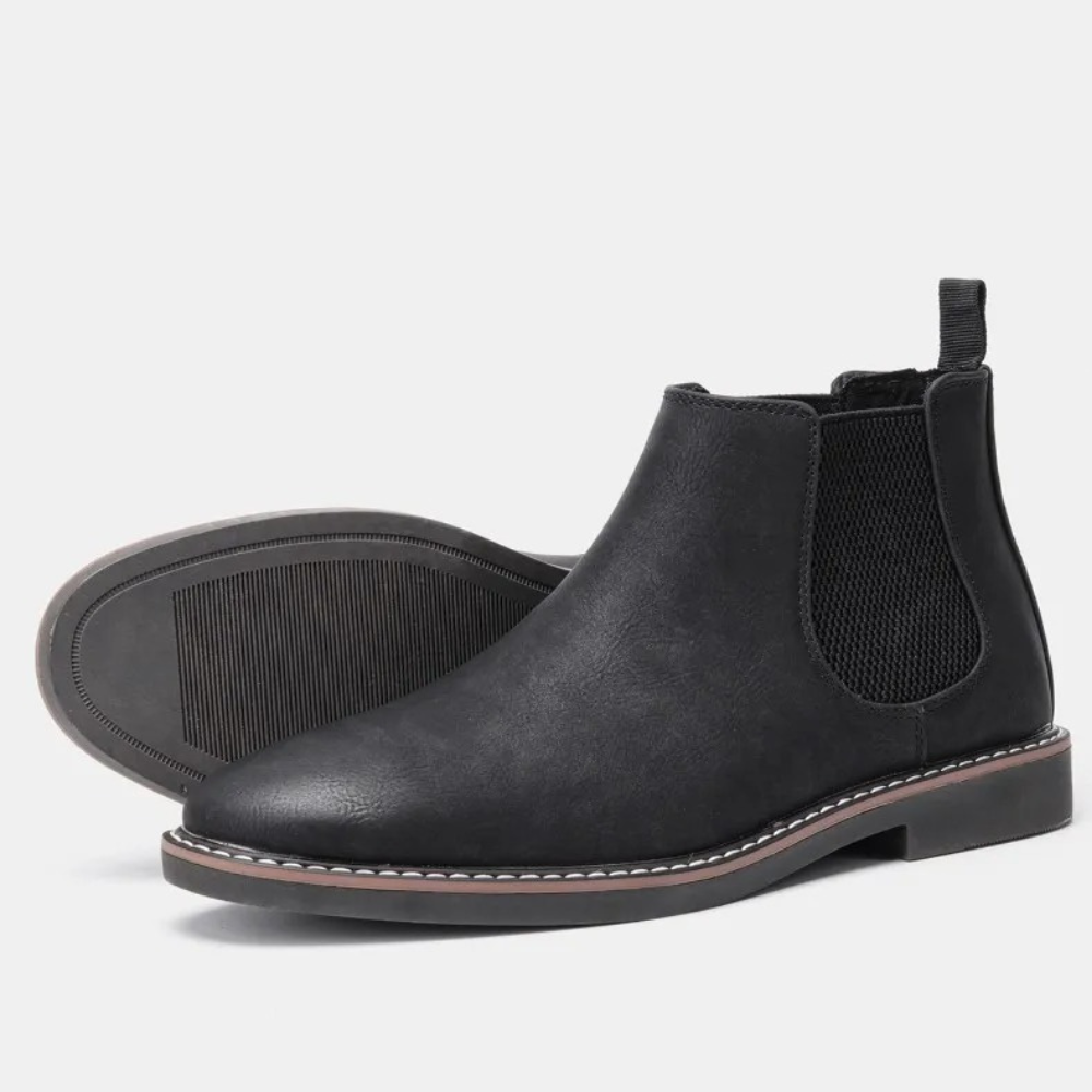 Men's Chelsea boots with shiny finish and elasticated insert