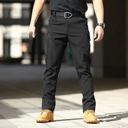 Breathable multi-pocket cargo trousers for men with zip fastening