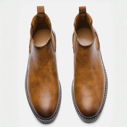 Elegant men's Chelsea boots with non-slip sole