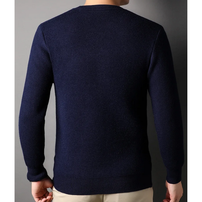 Classic round neck men's sweater with soft fabric for comfort