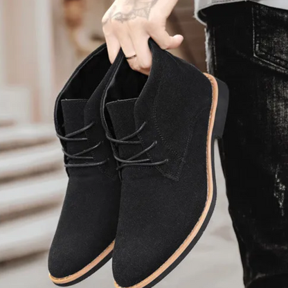 Fashionable suede chukka boots for men, light ankle boots