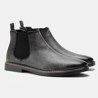 Elegant Chelsea boots for men with comfortable insole