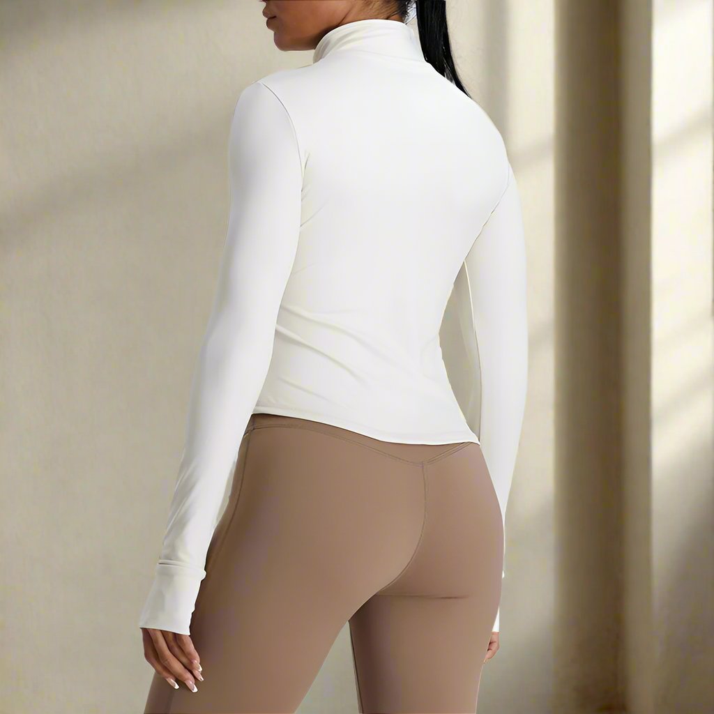 Figure-hugging long sleeve yoga shirt